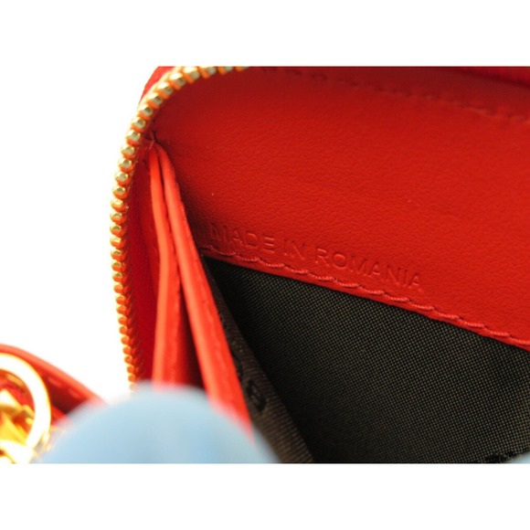 BURBERRY ELMORE RED LOGO EMBOSSED LEATHER ZIP AROUND CLUTCH CONTINENTAL WALLET - Picture 10 of 15